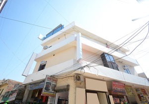 OYO 30743 Hotel Himalayan
