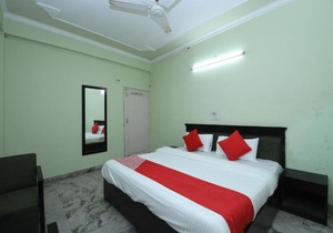 OYO 41059 Hotel Satkar
