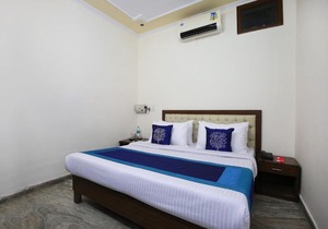OYO 9661 Hotel Lucky Plaza