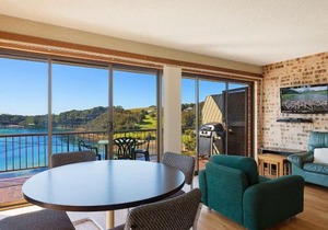 Pacific Pines Unit 4