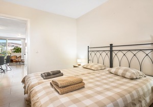 PALM March APARTMENT POOL VIEW