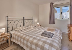 PALM March APARTMENT POOL VIEW