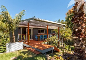 Palms House at Blueys Beach