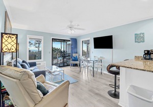 Panoramic paradise ocean beach front/steps to beach/heated pool condo!