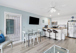 Panoramic paradise ocean beach front/steps to beach/heated pool condo!