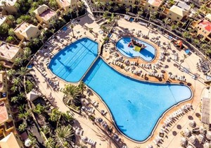 Papagayo 21-22, big pool and free WIFI