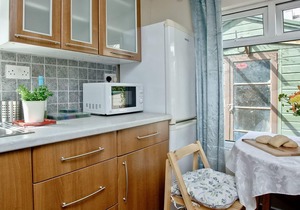 Par Sands Studio is a beautiful detached studio apartment located in the heart of Par and only momen
