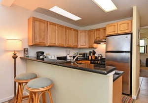 Paradise found on Maui! Condo #211