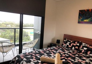 Parkview Modern Apartment w Parking @ Olympic Park