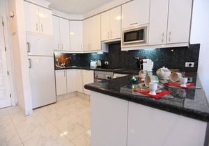 Parque Santiago 1-2 bed 2 bath-sea front-Pool view. step free access.