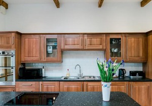 Pass the Keys Peaceful pet friendly cottage close to the coast