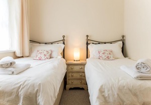 Pass the Keys Spacious Cottage in Ceredigion - Sleeps 6