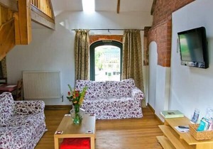 Pear Tree Cottage, ELLESMERE