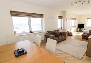 Penthouse 18, West End Point