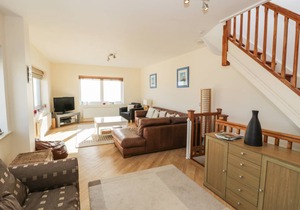 Penthouse 18, West End Point