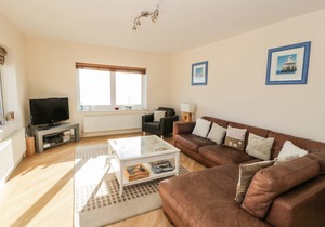 Penthouse 18, West End Point