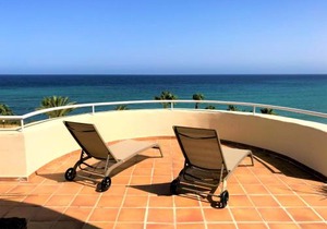 PENTHOUSE BERMUDA BEACH 2