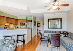 Penthouse living at Shelter Cove Marina with balcony, harbor view, pool & tennis