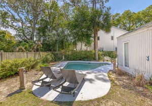 Pet Friendly and with a private pool!