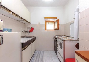 Pet friendly home in Breze with WiFi