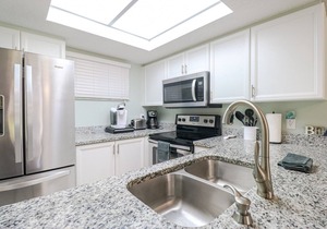 Pet Friendly, One Bedroom Condo in Beach Community-Ocean Village Club N15