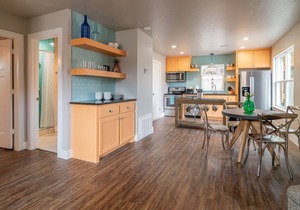 Plaza Pad I - New Apartment! Near Plaza District