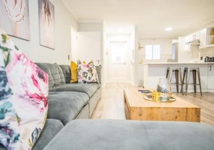 Plettenberg Bay Unit 2 Greenpoint Mews Apartment with Backup Power