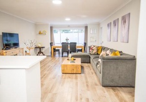 Plettenberg Bay Unit 2 Greenpoint Mews Apartment with Backup Power