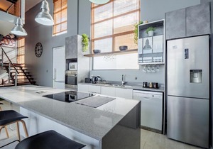 Point Bay - Super Stylish for Less