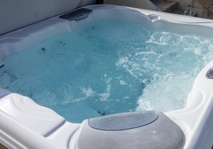 PointBreak Sleeps 12 & hot tub-Great for large groups!
