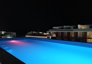 Pool Paradise Walk to Beach / Shopping best price !!!