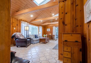 Popponesset Beach-3 Bedroom, 1 Bath, Sleeps 6, outdoor shower