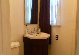 Prime location in Toluca Lake