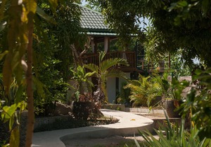 Private Mini Pool + Free Wifi + Outdoor Shower at la Pointe Beach Huts