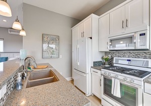 Private Ocean Beach Studio w/Ocean Views!