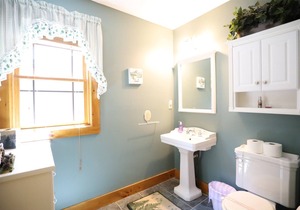 Private Pet Friendly 4 Bedroom Deluxe Vacation Home, Close to Waterville Valley Resort!