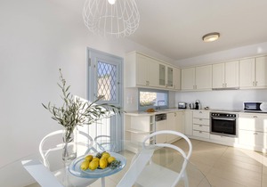 Private pool, Breathtaking Panoramic View to the Sea & Sunset