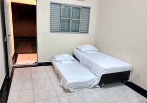 PUNTA CALDAS > CASA 6 > R$686/CASA/NOITE > ACOMODA 10