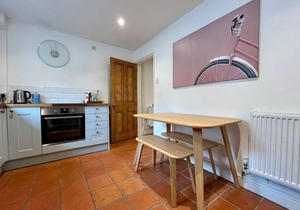 Quaint 2 bed Cottage in the Heart of Cambridge with free parking off-site