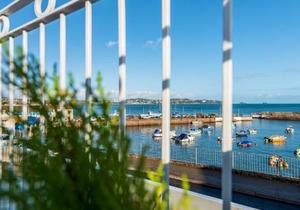 Quayside View - Luxury Apartment on Paignton Harbour