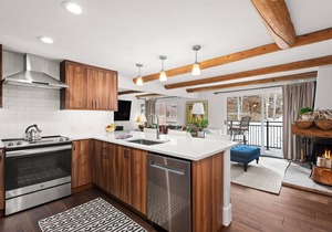 Quiet & Convenient. Walk to Aspen Shops/Dining/Hiking. Wood FP/Free Parking/Balcony. Walk to Skiing