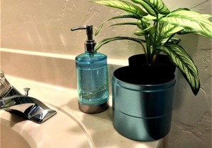 QUIET LITTLE STUDIO DOWNTOWN