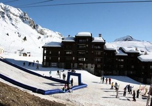 Résidence Pierre De Soleil - Appartement chaleureux et rénové · Skis aux pieds MAE-3575