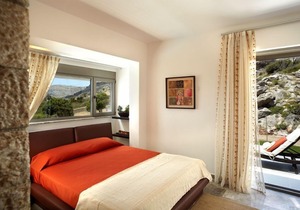 R 337 3 Bedroom Villa with Private Swimming pool with spa ( heated) and Stunning Sea Views