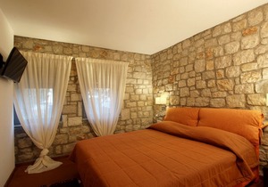 R 341 Exclusive 2 Bedroom Villa Private Swimming pool and sea view