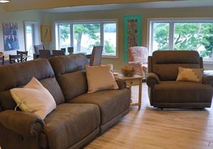 'R' Lakehouse - NEW renovation, Terrific Otsego Lake view, outdoor gas fire pit