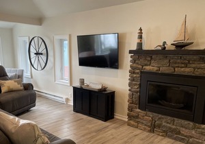 'R' Lakehouse - NEW renovation, Terrific Otsego Lake view, outdoor gas fire pit