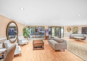 Ramada by Wyndham Barstow