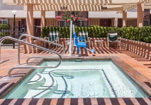 Ramada by Wyndham Fresno North