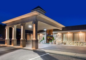 Ramada by Wyndham Midtown Grand Island